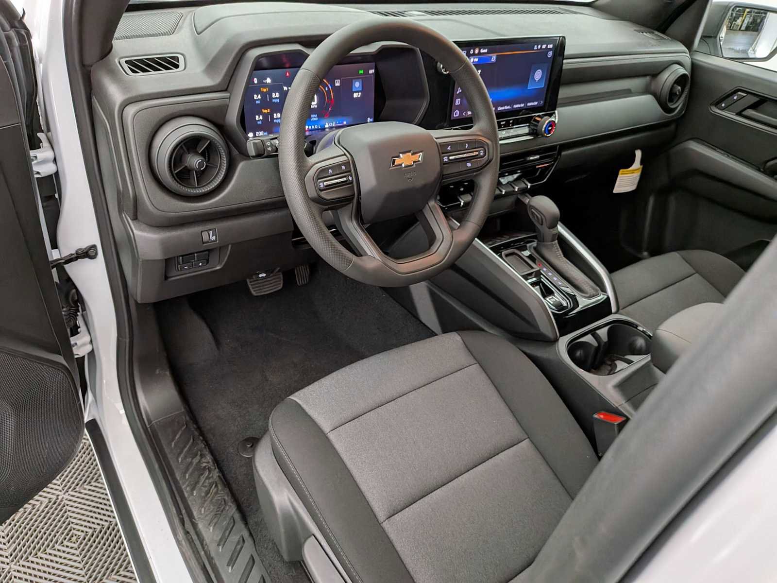New 2026 Chevrolet Colorado W/T w/ Advanced Trailering Package image 2