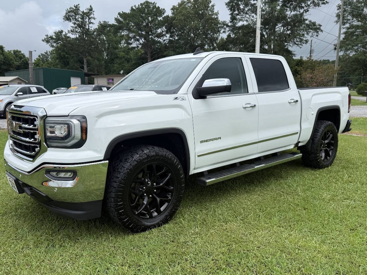 Used 2018 GMC Sierra 1500 SLT AWD/4WD image 2