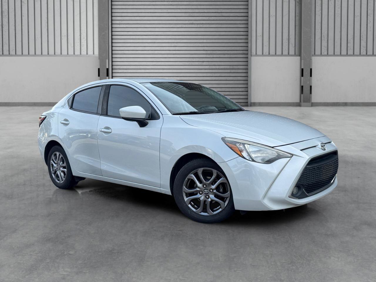 Used 2019 Toyota Yaris LE image 37