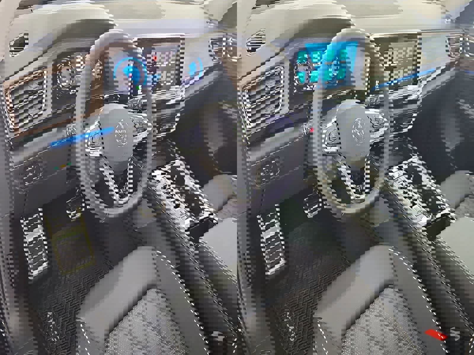 New 2026 Volkswagen Atlas SEL Premium R-Line image 2