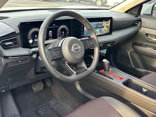 Used 2025 Nissan Kicks SR AWD/4WD image 32