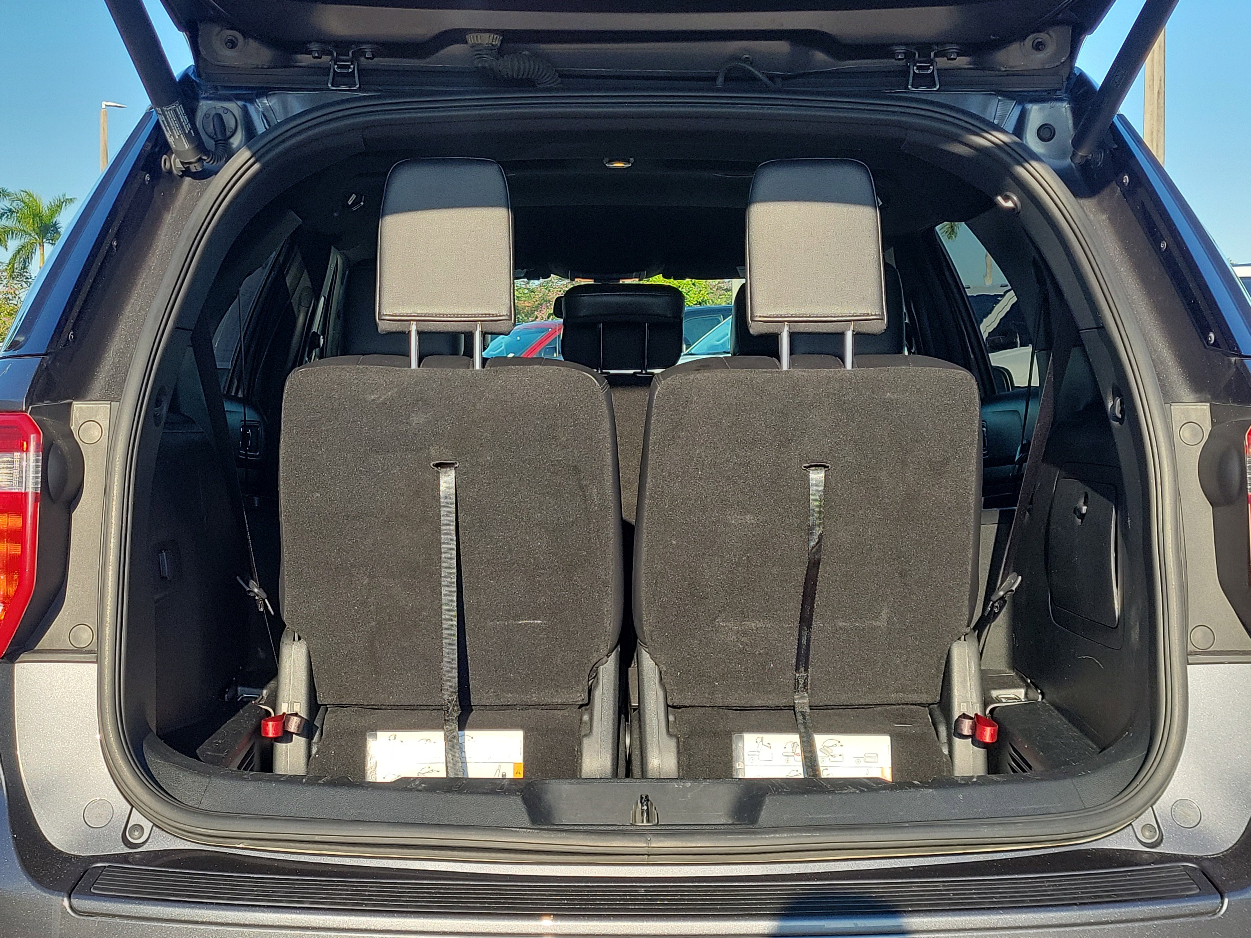 Used 2019 Ford Explorer XLT w/ Equipment Group 202A image 15