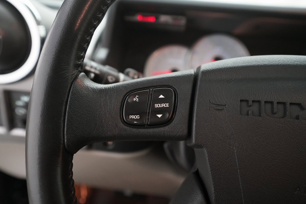 Used 2003 HUMMER H2 w/ Preferred Equipment Group image 23