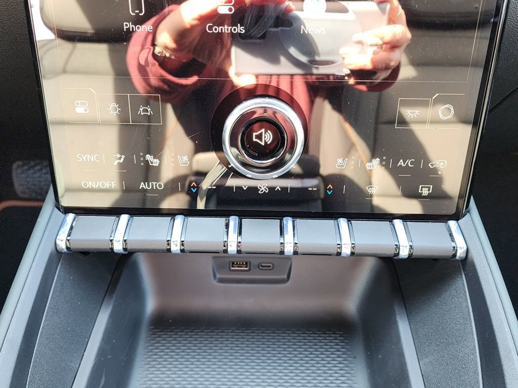 New 2026 GMC Terrain AT4 w/ Convenience Package III image 30