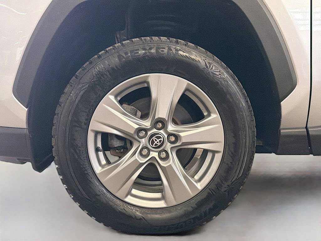 Used 2022 Toyota RAV4 XLE w/ Convenience Package image 31