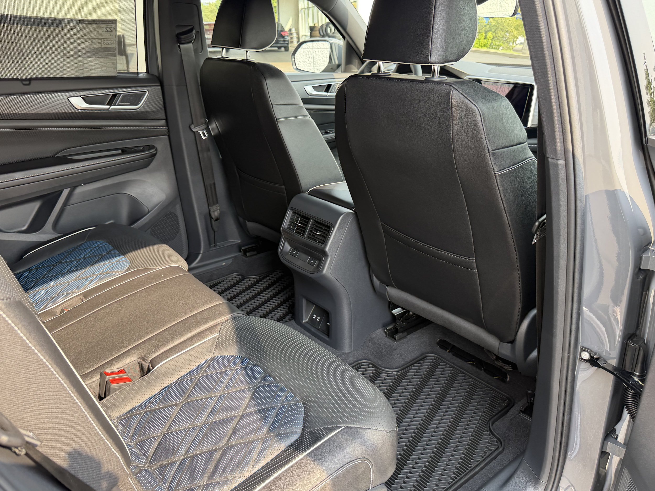 New 2026 Volkswagen Atlas Cross Sport SEL Premium R-Line AWD/4WD image 30