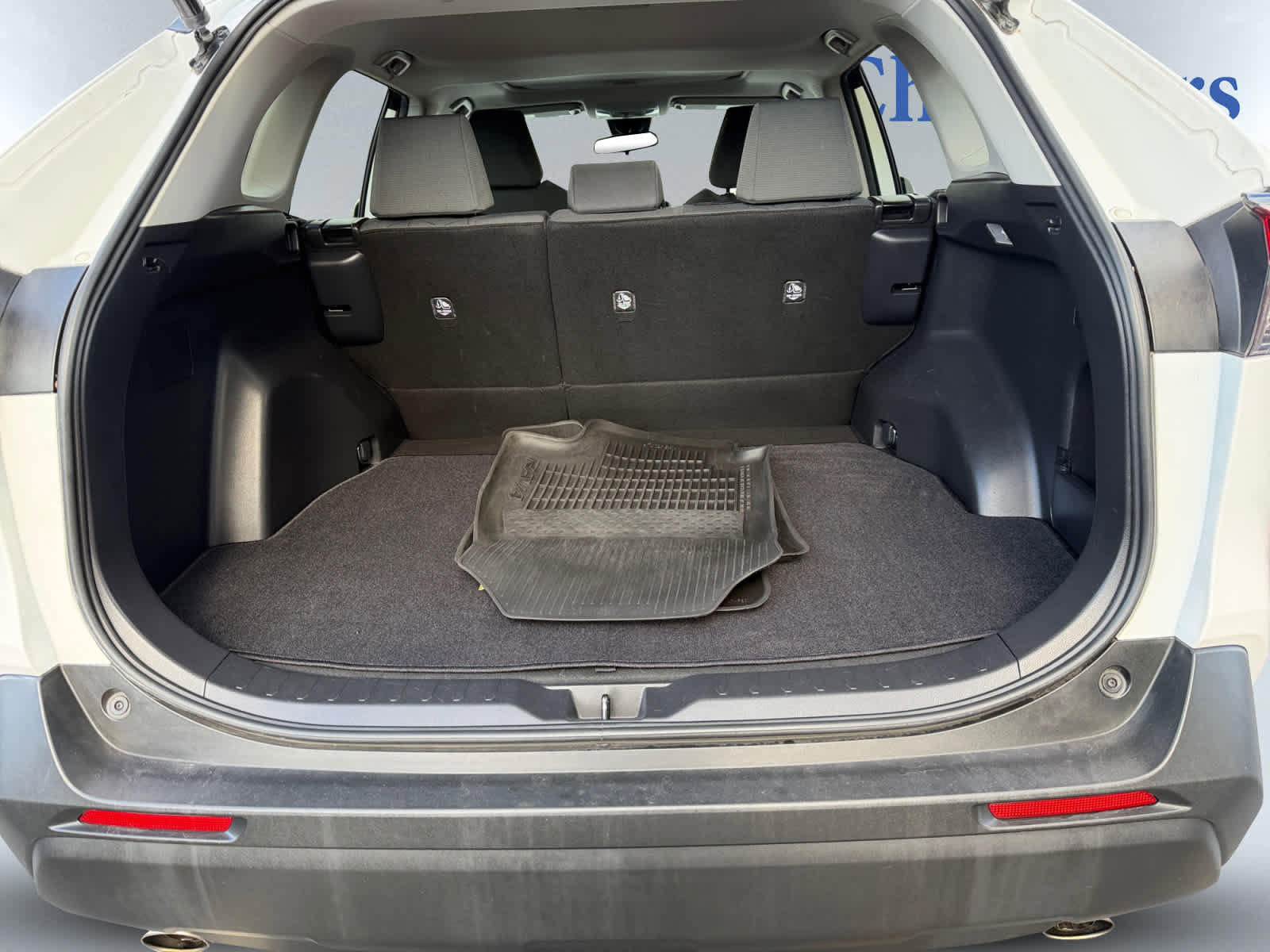 Used 2021 Toyota RAV4 XLE image 4