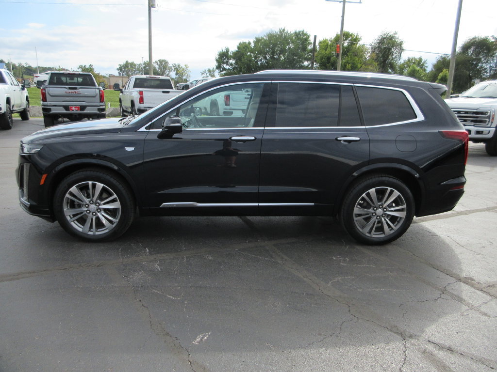 Certified 2021 Cadillac XT6 Premium Luxury FWD image 11