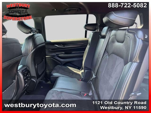 Used 2024 Jeep Grand Cherokee L Laredo AWD/4WD image 12