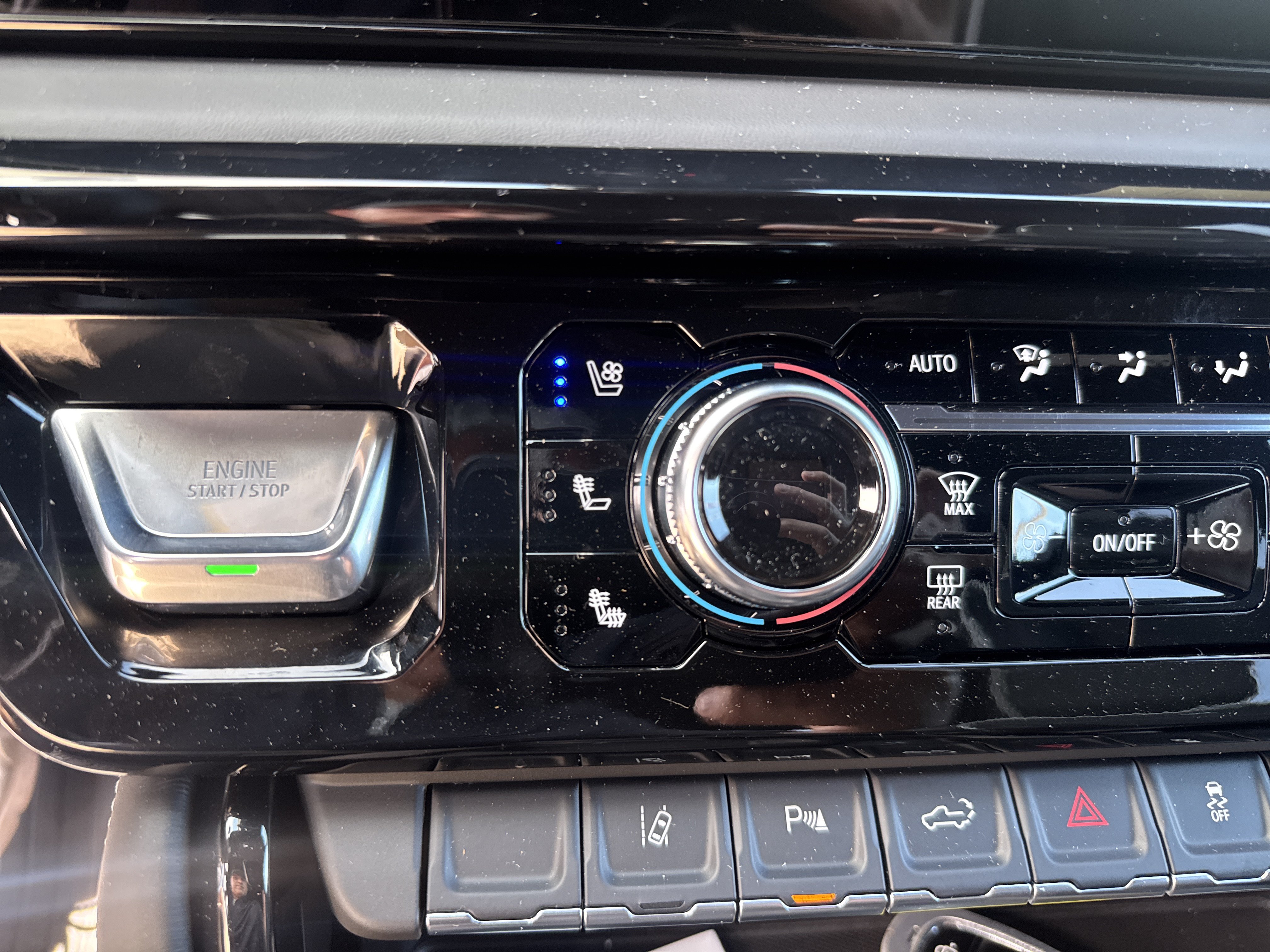 New 2026 GMC Sierra 2500 AT4X w/ AT4X AEV Edition AWD/4WD image 28
