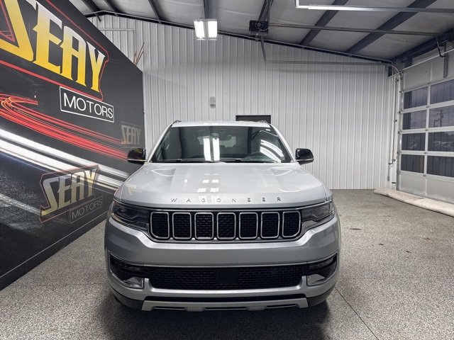 Used 2024 Jeep Wagoneer L Series II image 35