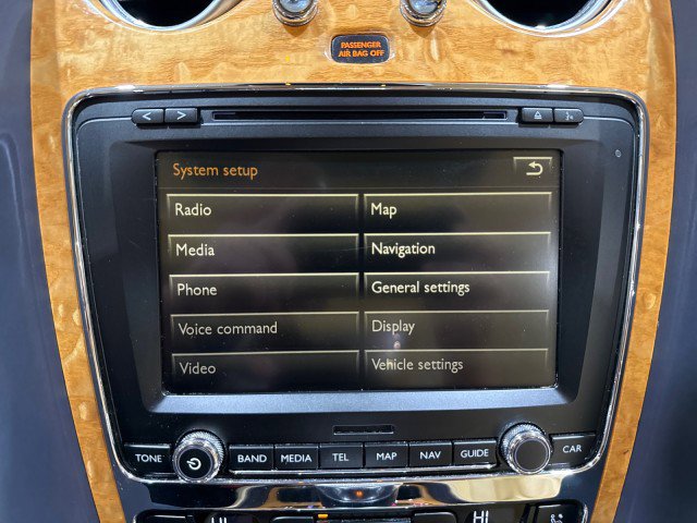 Used 2015 Bentley Flying Spur W12 image 86