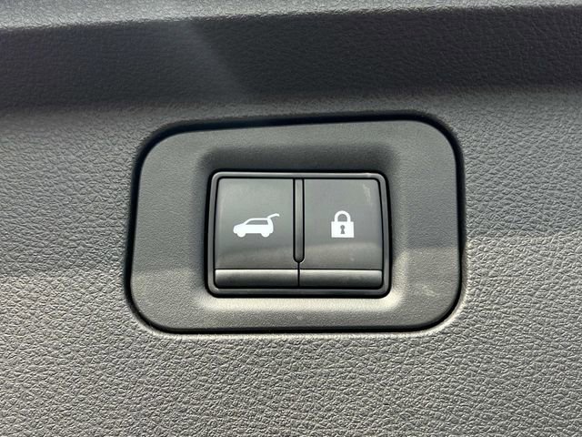 Used 2025 INFINITI QX80 Sensory image 8