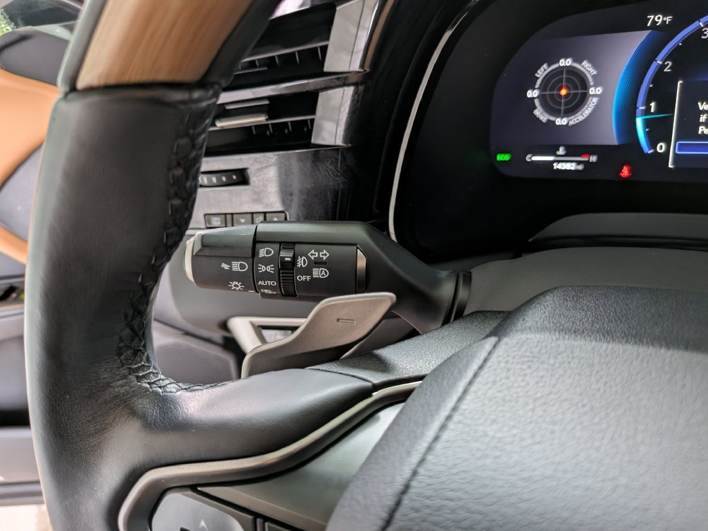 Used 2025 Lexus RX 350 Premium w/ Accessory Package FWD image 34