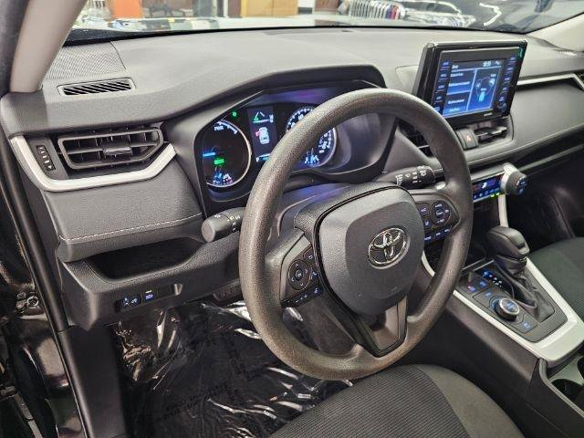Used 2021 Toyota RAV4 LE AWD/4WD image 7