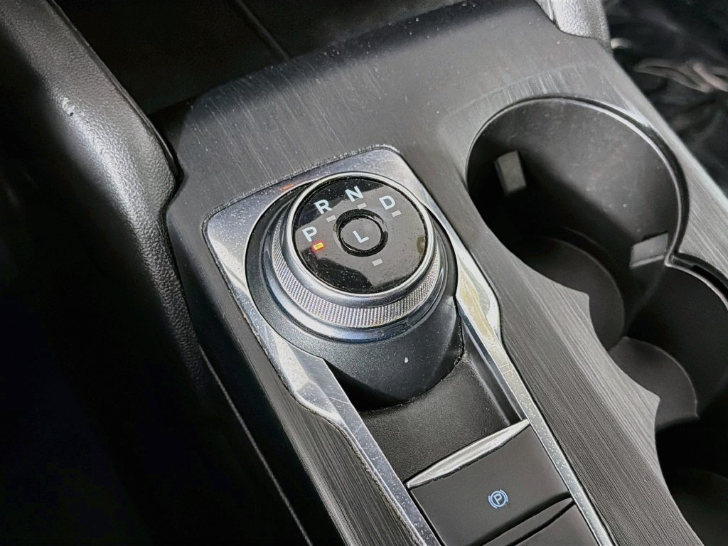 Used 2025 Ford Escape ST-Line FWD image 16