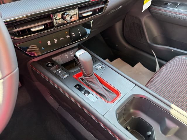 New 2026 Nissan Kicks SR AWD/4WD image 13