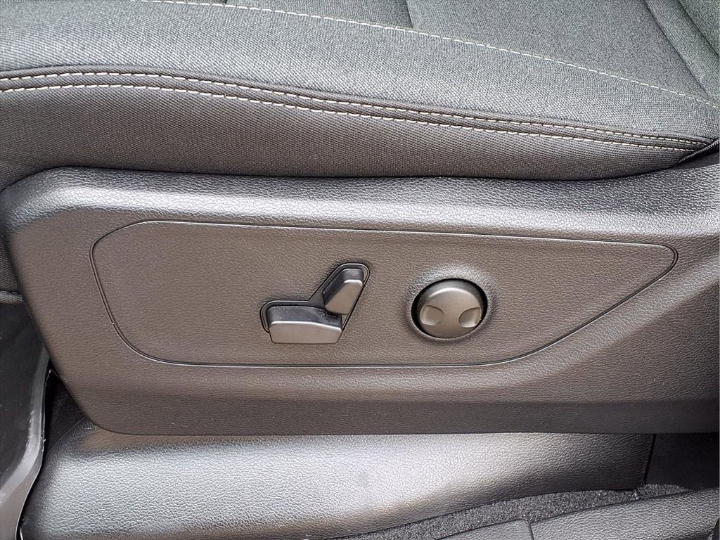 New 2026 RAM 1500 4x4 Crew Cab image 24