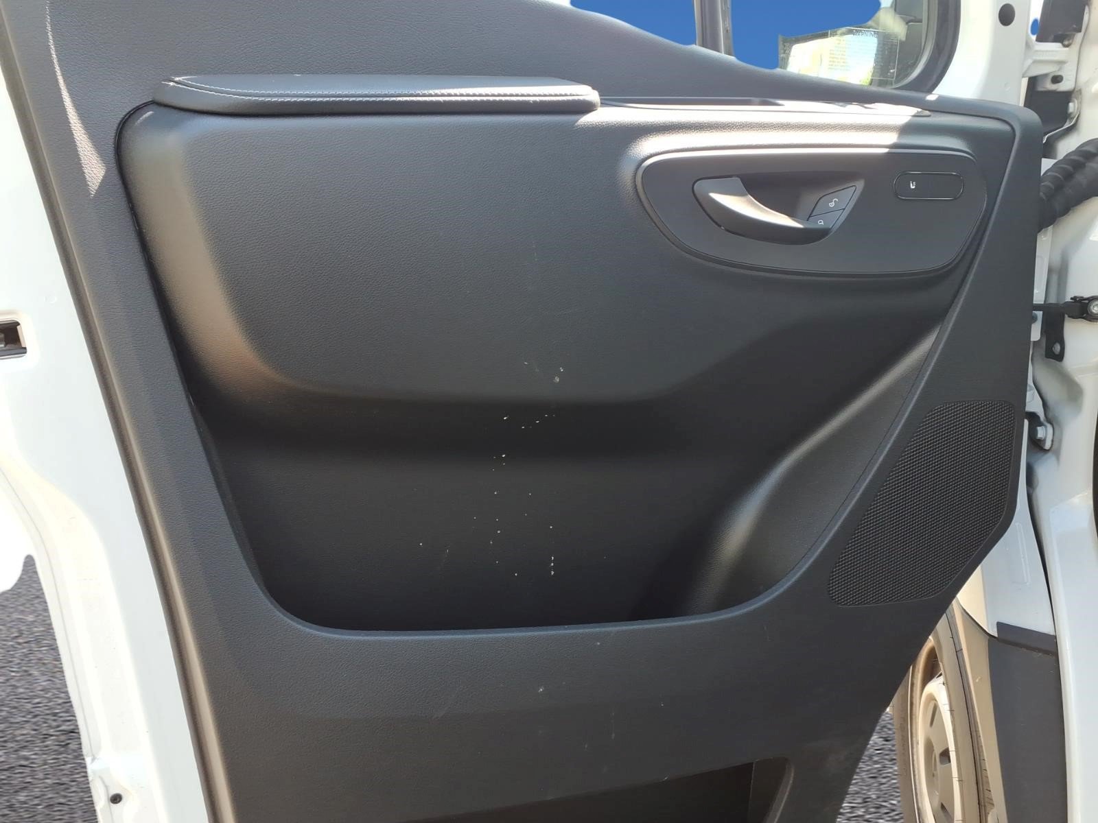 Used 2024 Mercedes-Benz Sprinter 2500 image 24