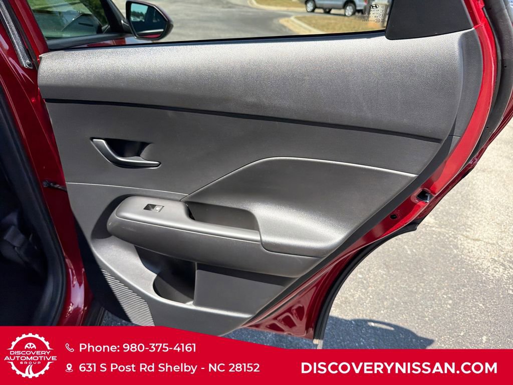 Used 2024 Hyundai Kona SEL FWD image 34