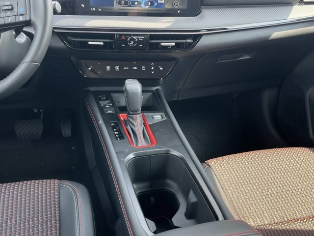 New 2025 Nissan Kicks SR w/ SR Premium Package FWD image 16