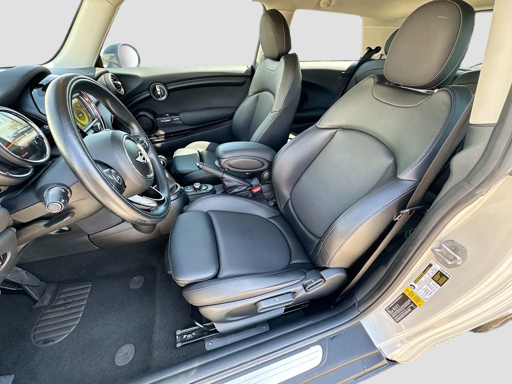 Used 2017 MINI Cooper 2-Door Hardtop image 24