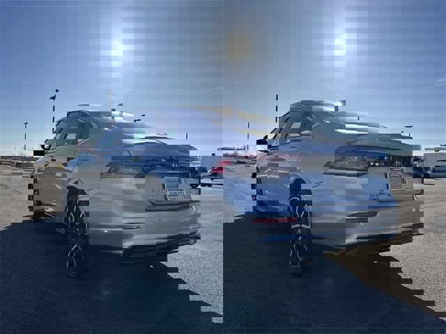 Used 2024 Honda Accord Touring image 3