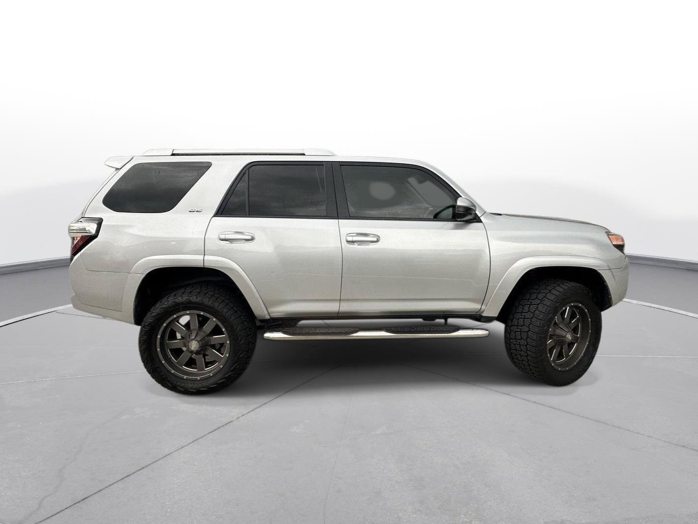 Used 2015 Toyota 4Runner SR5 AWD/4WD image 5
