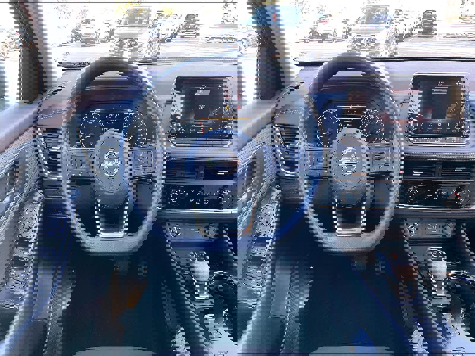 Used 2023 Nissan Rogue S image 8