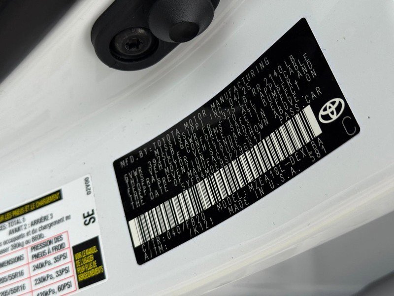 Certified 2025 Toyota Corolla LE image 25