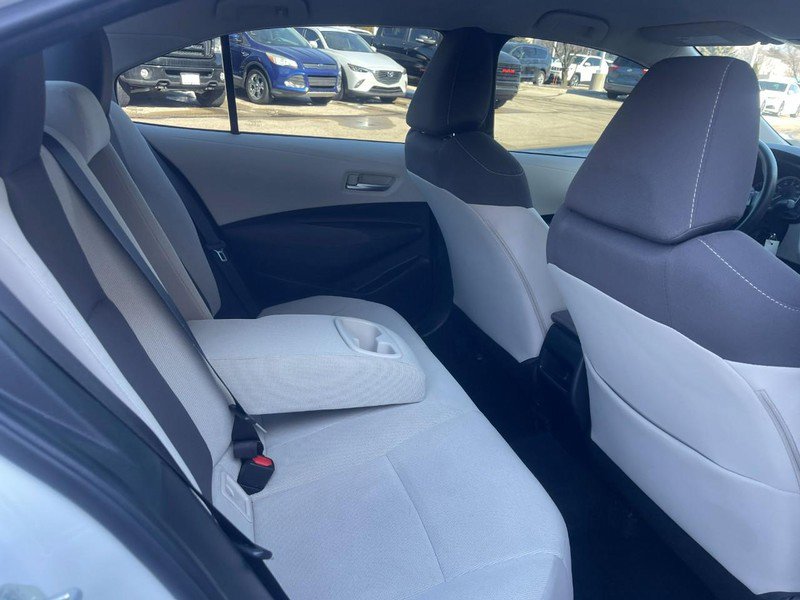 Used 2021 Toyota Corolla LE image 9