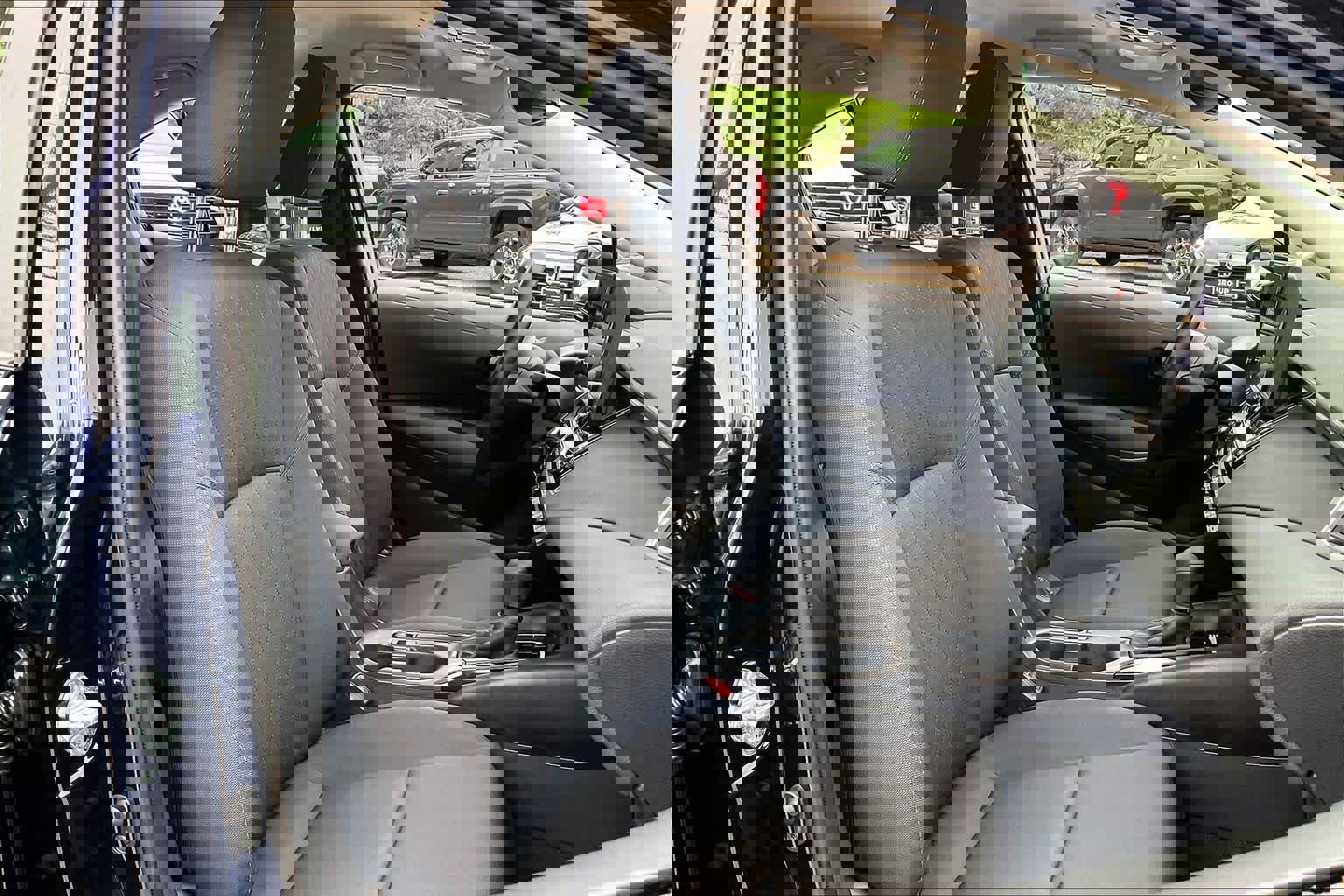 Used 2026 Toyota Corolla LE image 9