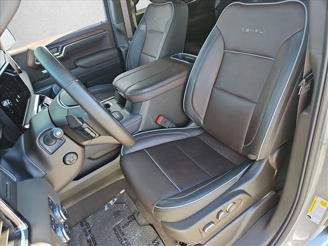 Used 2025 GMC Sierra 1500 Denali AWD/4WD image 15
