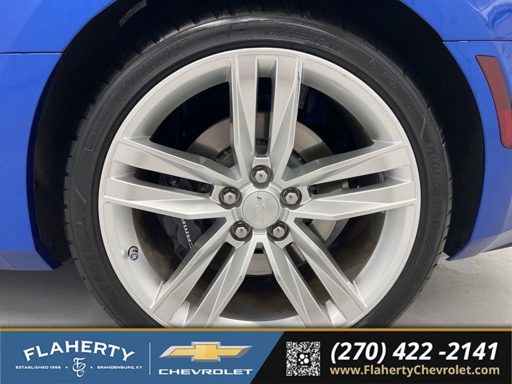 Used 2018 Chevrolet Camaro SS RWD image 15