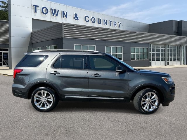 Certified 2019 Ford Explorer XLT w/ Equipment Group 202A FWD image 2