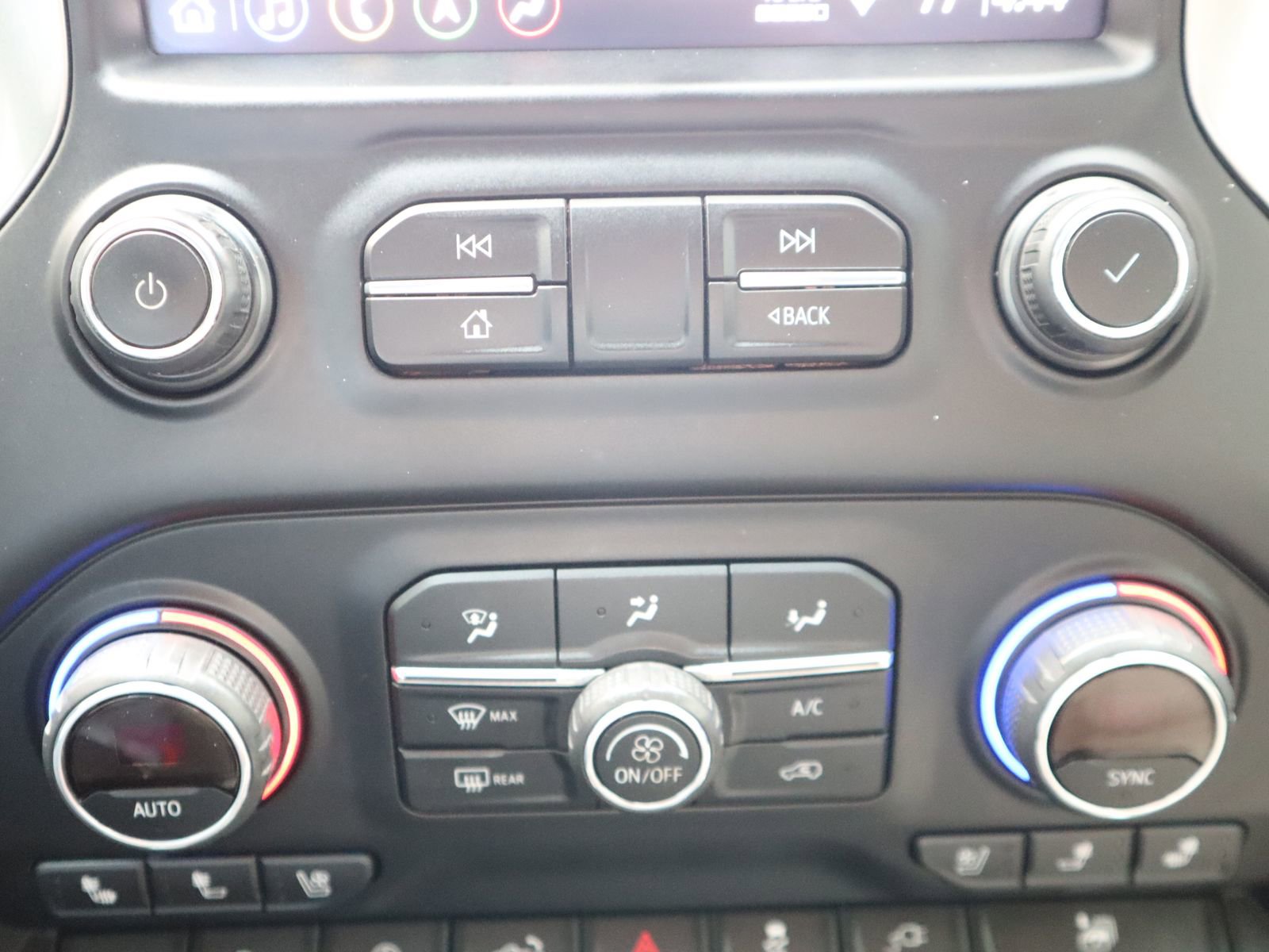 Used 2019 Chevrolet Silverado 1500 LTZ w/ LTZ Texas Edition image 40