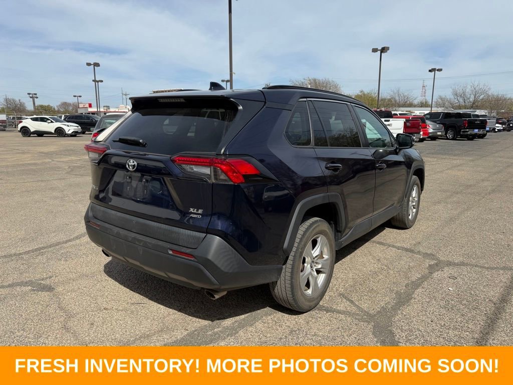 Used 2020 Toyota RAV4 XLE w/ All Weather Liner Package image 7