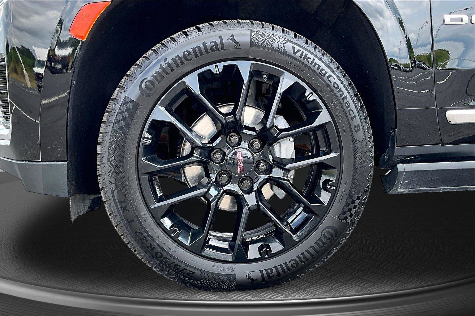 Used 2023 GMC Yukon XL Denali w/ LPO, Floor Liner Package AWD/4WD image 10