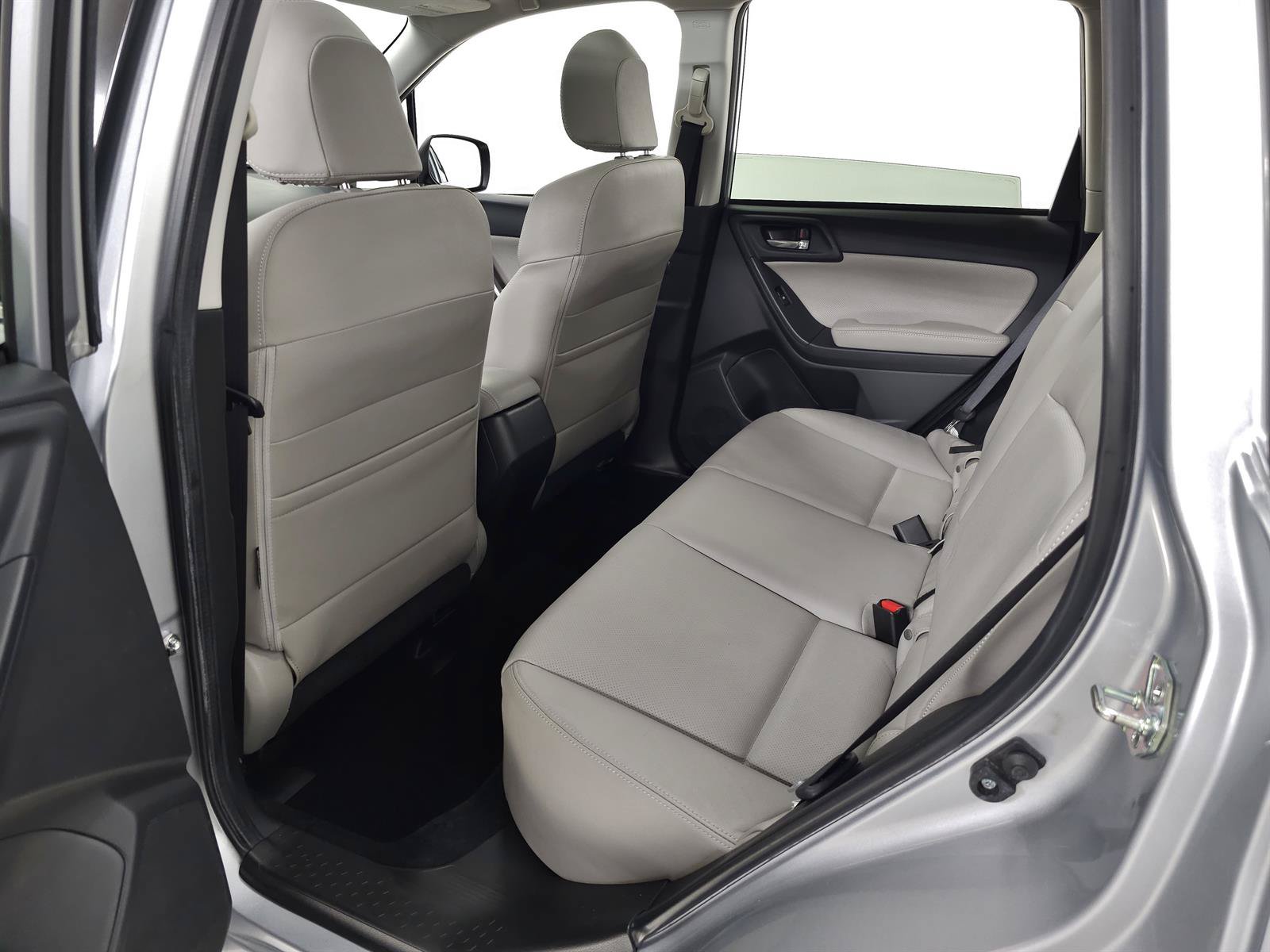 Used 2015 Subaru Forester 2.5i Limited AWD/4WD image 27