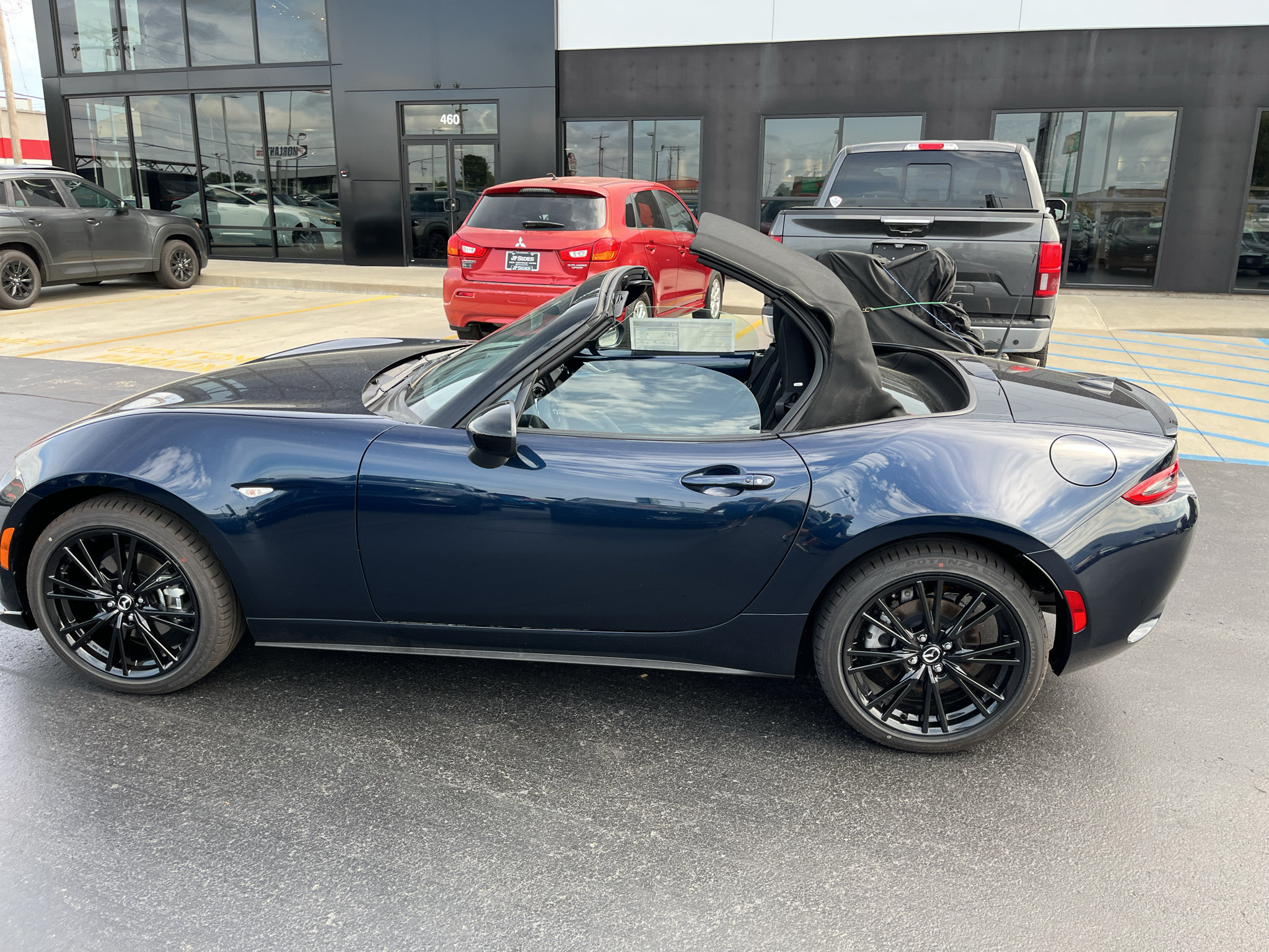 New 2026 MAZDA MX-5 Miata Club w/ Weather Package RWD image 34