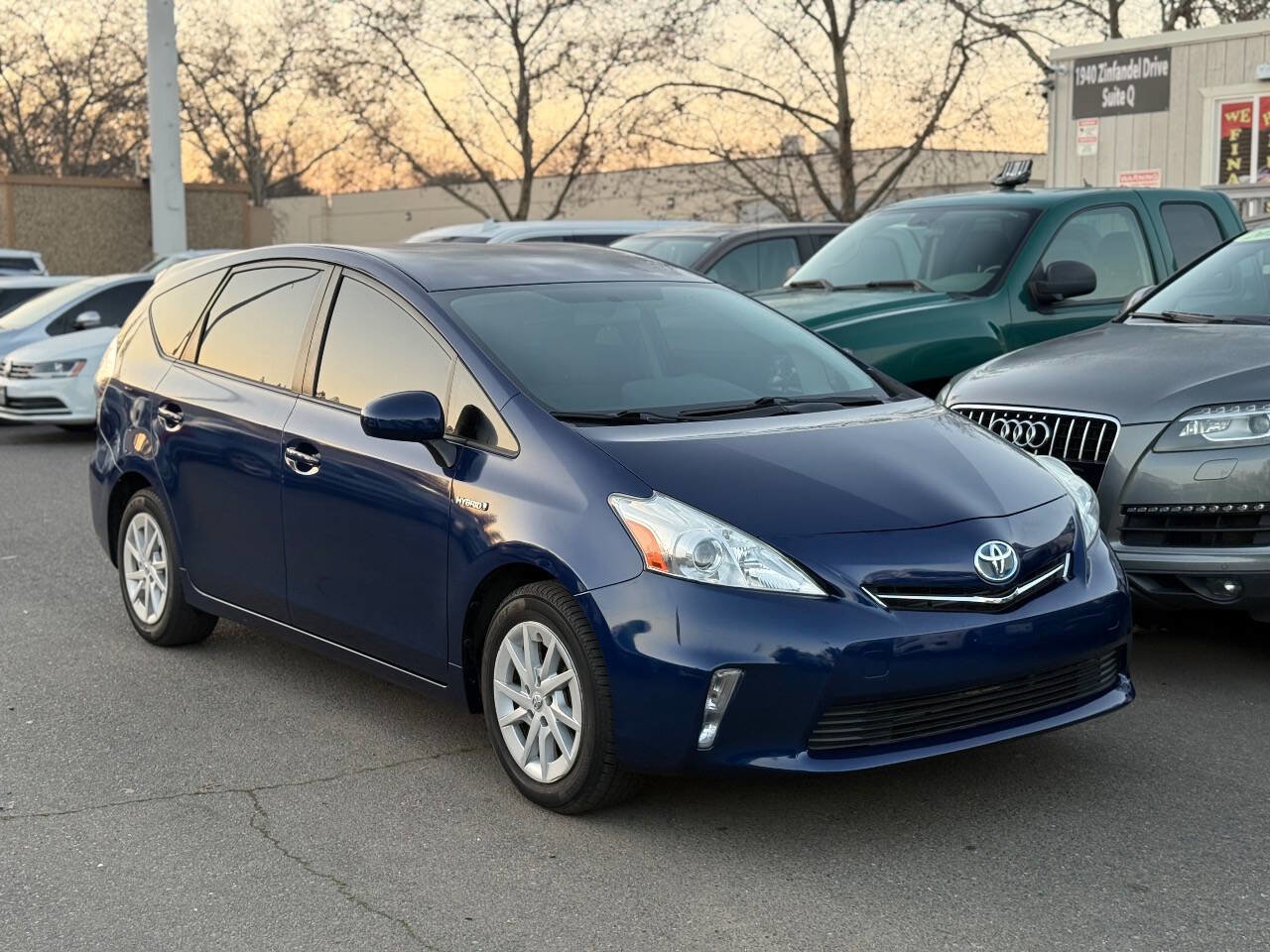 Used 2014 Toyota Prius V Three FWD image 3
