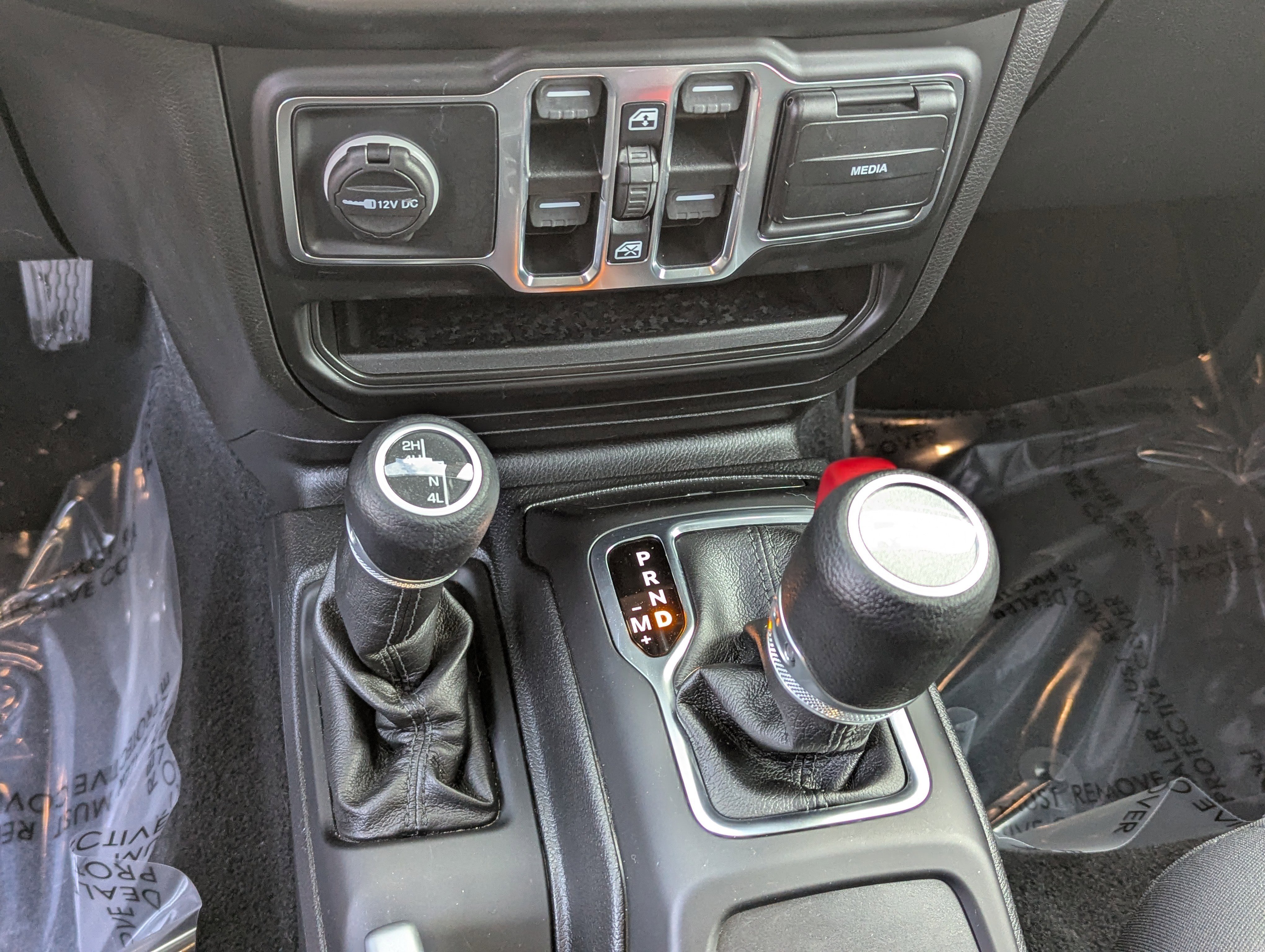 Used 2021 Jeep Gladiator Willys image 22