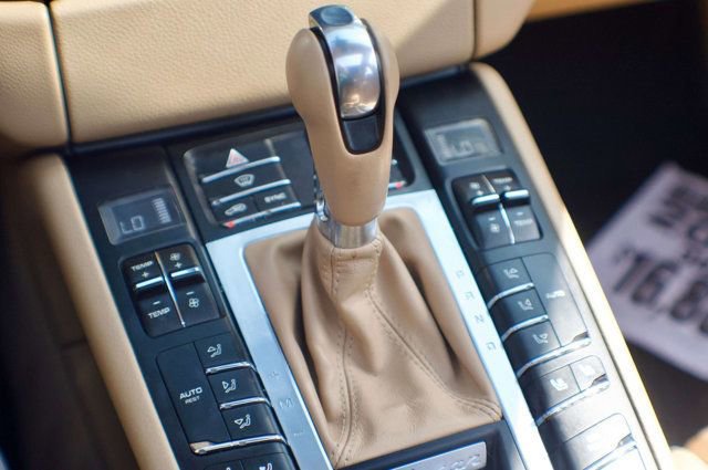 Used 2016 Porsche Macan S image 26