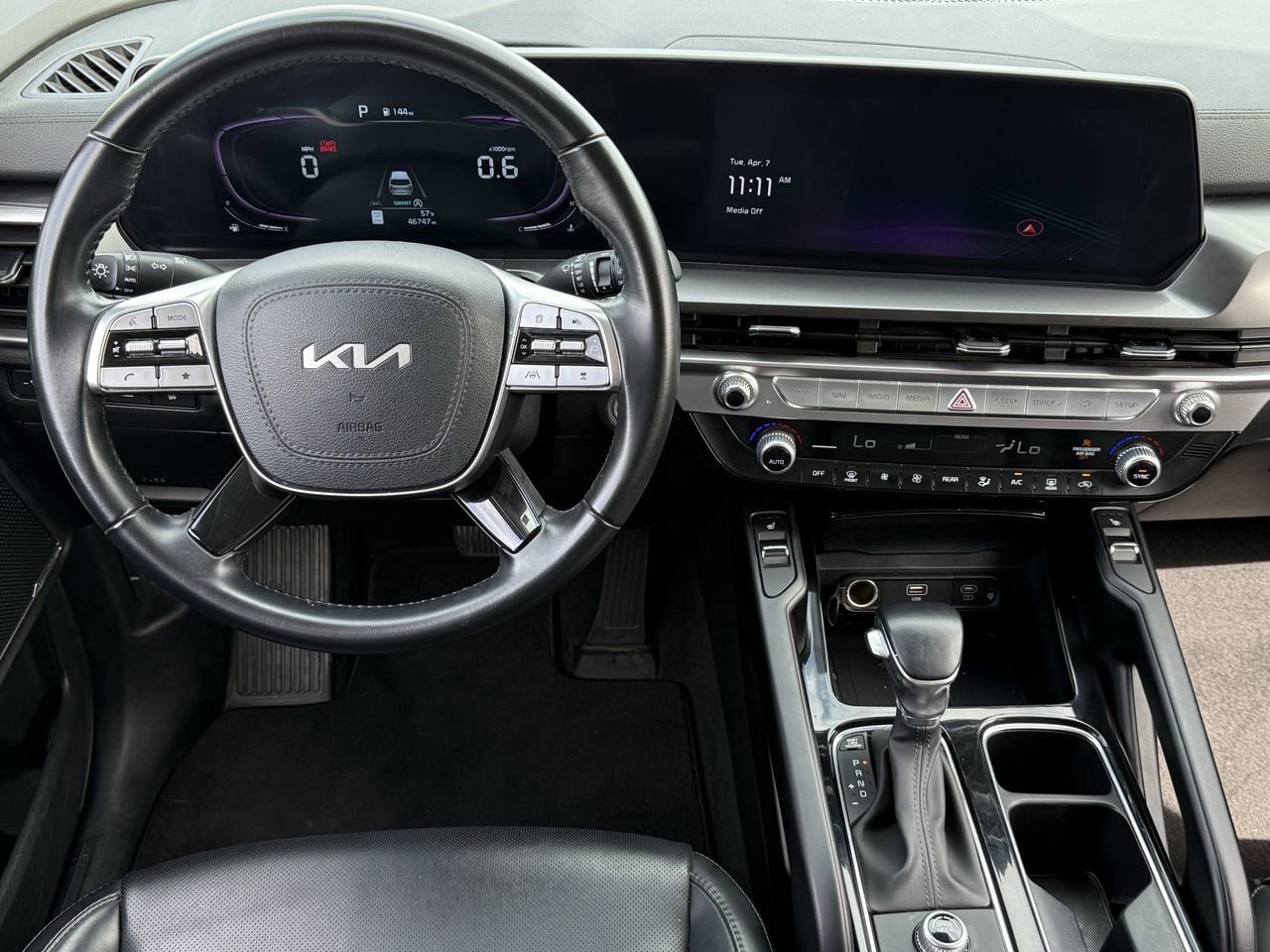 Used 2025 Kia Telluride S FWD image 11