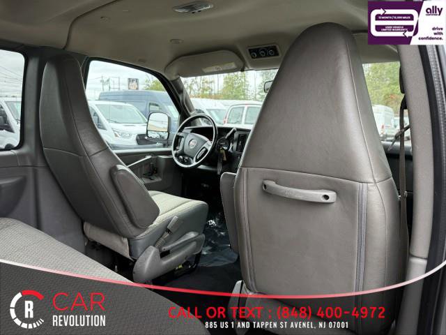 Used 2020 GMC Savana 3500 LT w/ LT Preferred Equipment Group image 12