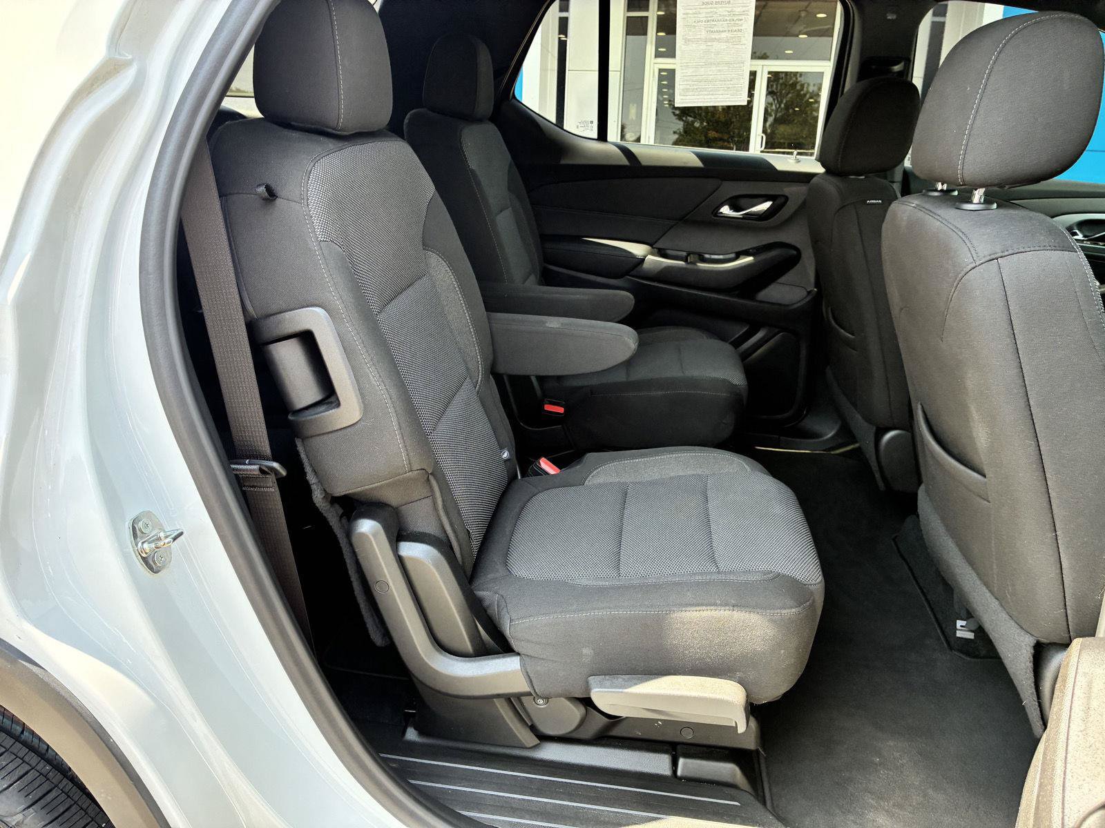 Used 2023 Chevrolet Traverse LT AWD/4WD image 10