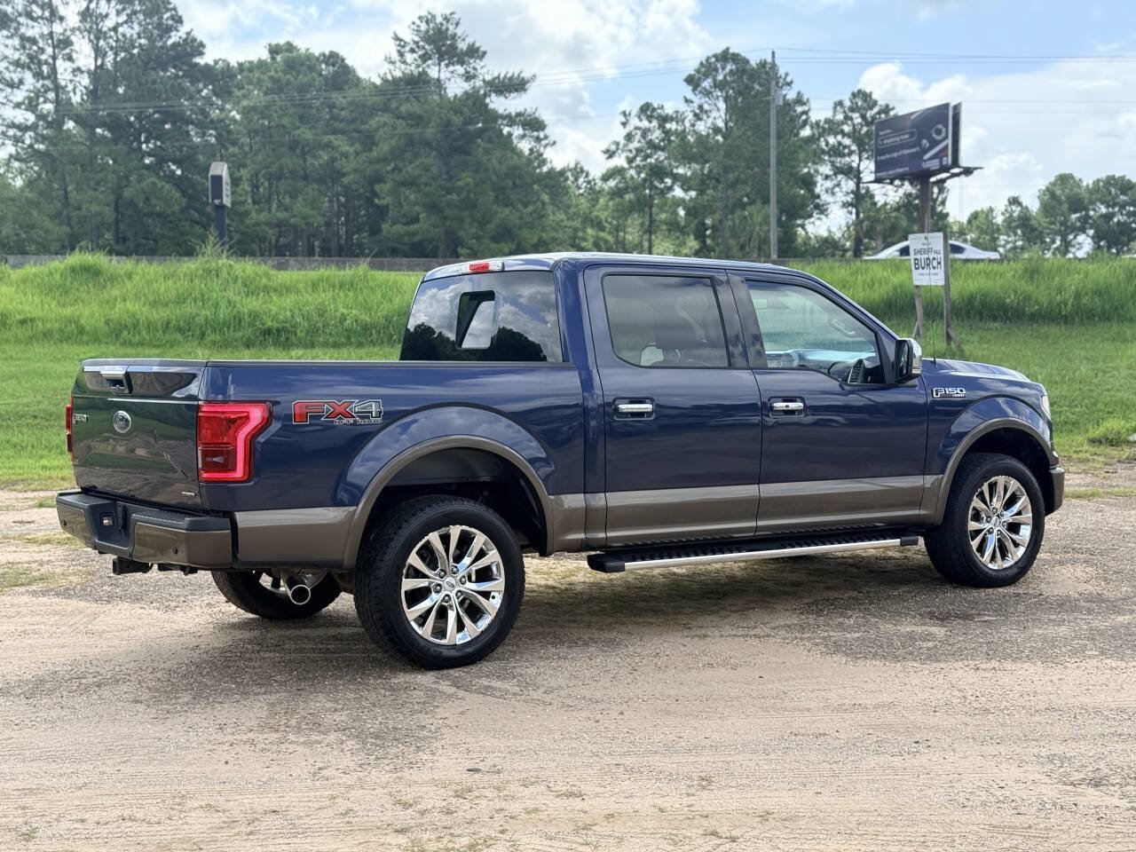 Used 2015 Ford F150 Lariat w/ Equipment Group 502A Luxury AWD/4WD image 5