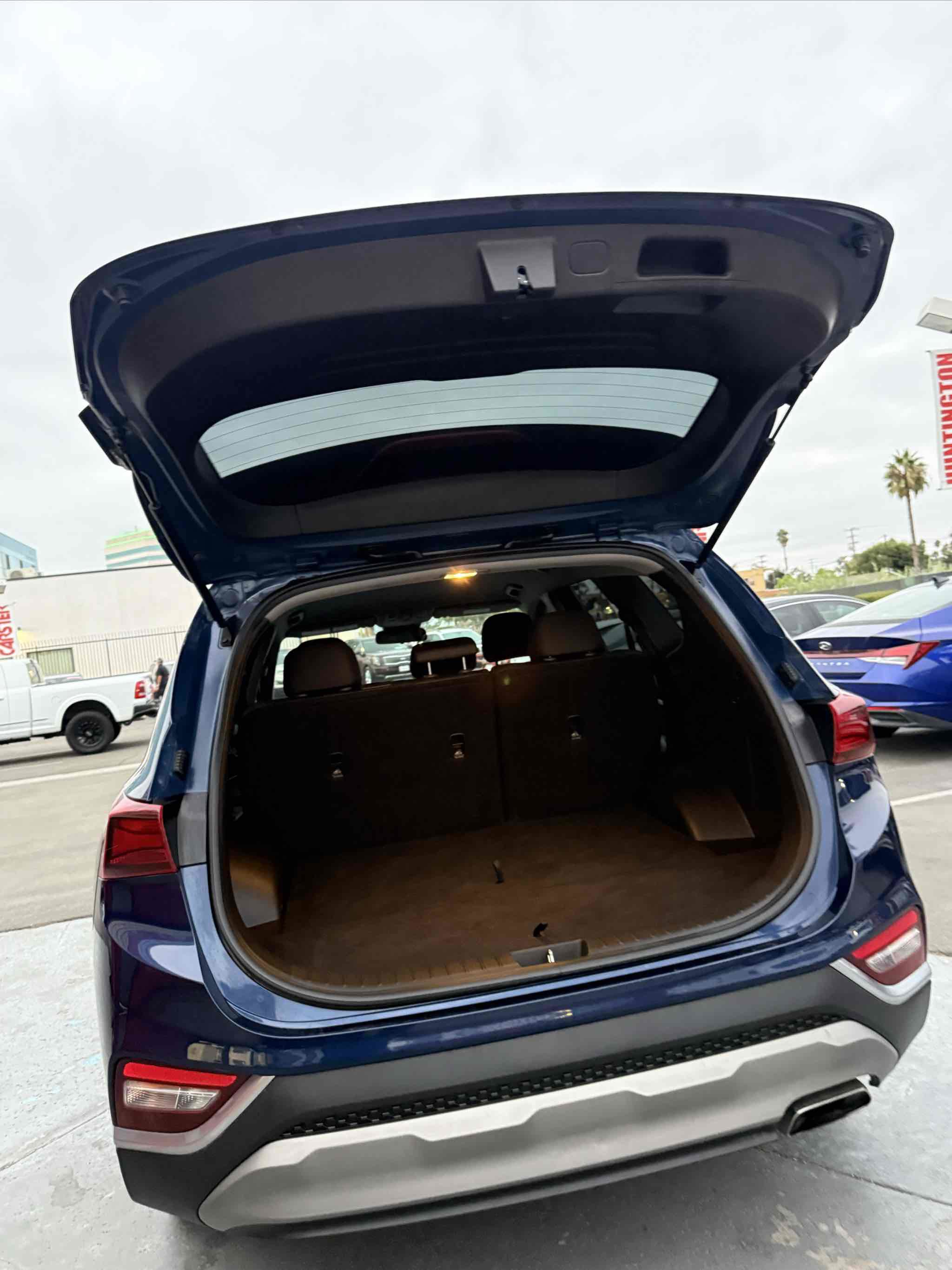 Used 2020 Hyundai Santa Fe SE image 70