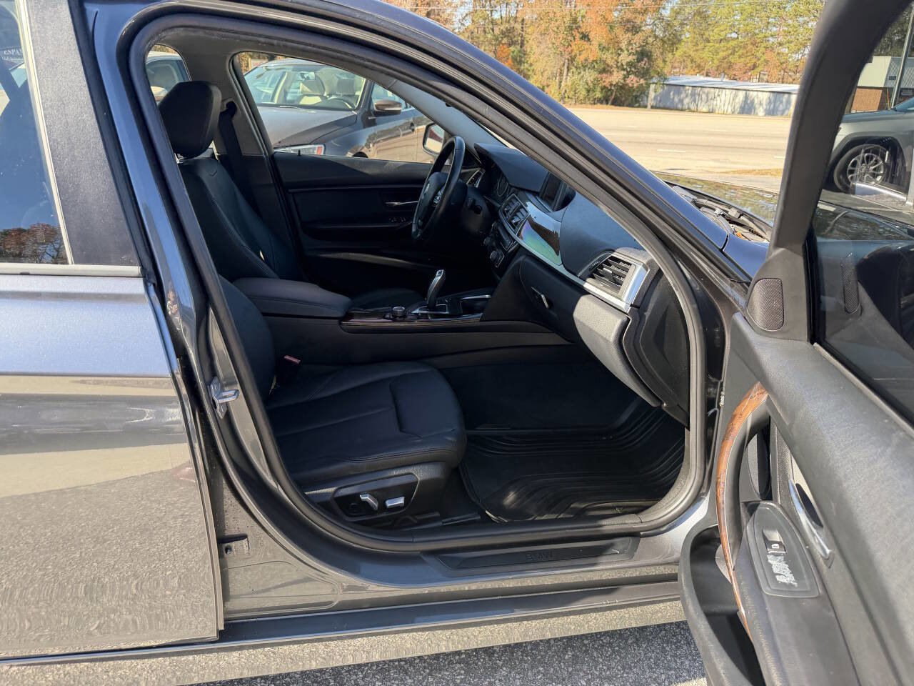 Used 2016 BMW 320i xDrive Sedan image 20