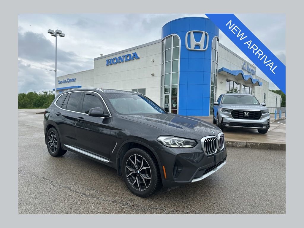 Used 2022 BMW X3 xDrive30i AWD/4WD image 1